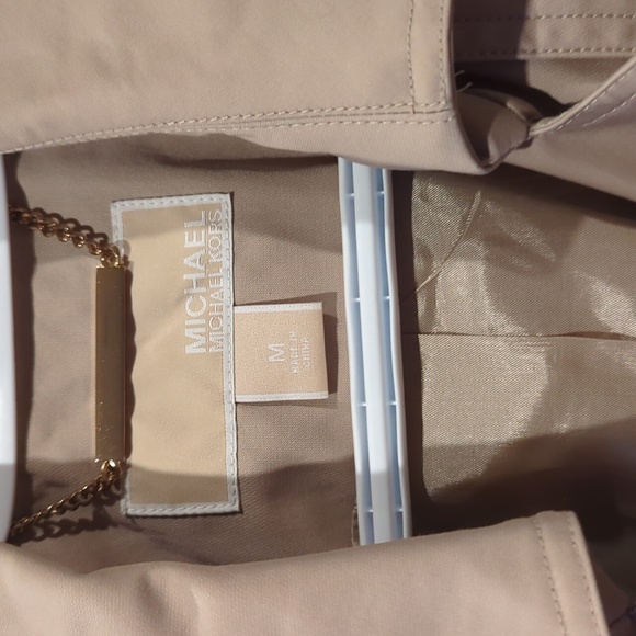 Michael Kors tan trench coat short. Size medium. - Picture 2 of 7